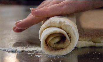 Cinnamon Rolls rolling